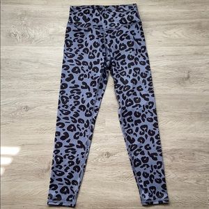 Leopard print leggings